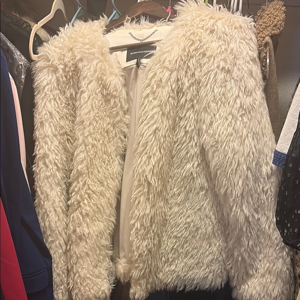 BCBG Cream Teddy Jacket Luxurious Faux Fur